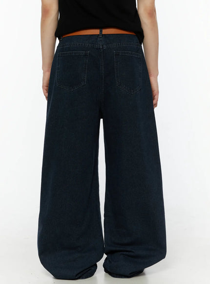 Men's Classic Wide Leg Jeans IL509 dark navy blue back view on model showing dual patch pockets waistband stitching and voluminous wide leg
