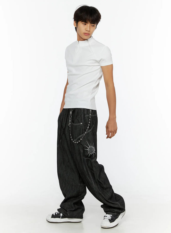 Men's Cross-Link Chain IL509 Silver side-angle full-body model shot styled on dark denim wide-leg pants with white half-zip top and sneakers
