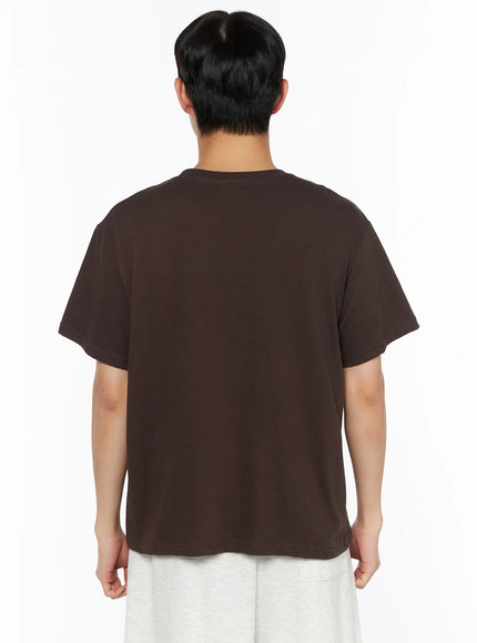 Men's Drawing Graphic Tee IL514 Brown back shot on male model showing plain back, relaxed fit cotton fabric, crew neck