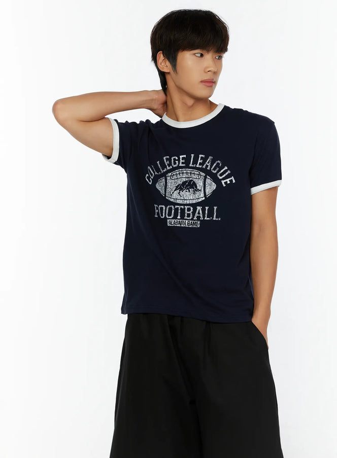 Men's Football Graphic T-Shirt IL513 Dark blue close-up front shot on model hand behind neck showing College League Football vintage graphic print