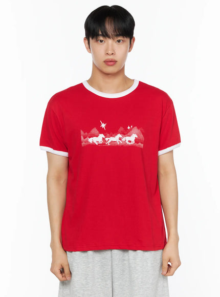 Men's Graphic Ringer Tee IL514 Red close-up front crop shot on male model, white contrast crew neck and cuff trim, white running horse and star graphic print on chest