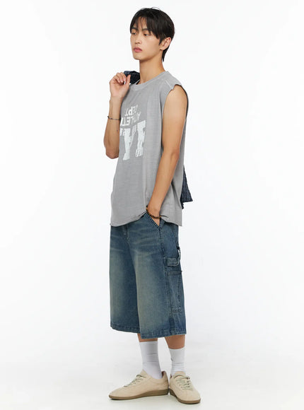 Men's Graphic Sleeveless Shirt IL520 Light gray three-quarter side model shot hand raised to shoulder showing graphic print and armhole detail