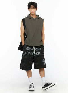 LEWKIN Men's Nylon Hooded Vest IL520 Dark green full-body front shot on male model styled with camo shorts and black bag, S/M
