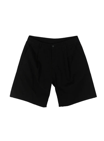 Men's Pintuck Bermuda Shorts IL515 Black flat-lay front view showing pintuck pleats, center button closure, and wide-leg bermuda silhouette