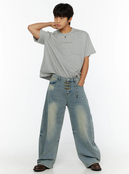 LEWKIN Men's Pocket Semi-Crop T-Shirt IL507 Gray front shot on male model angled pose hand raised behind neck styled with wide-leg jeans cotton heathered texture