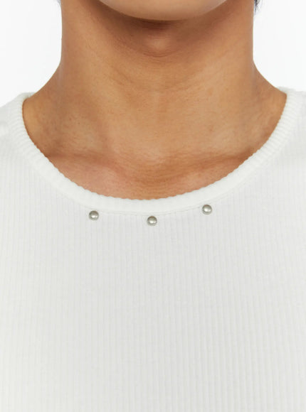 Men's Studded Ribbed Tank IL515 White close-up detail of neckline showing three silver studs along round collar edge on ribbed knit fabric