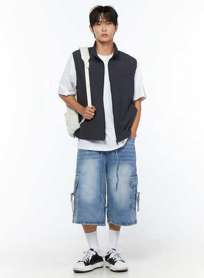 LEWKIN Men's Two-Way Anorak Vest IL515 Dark gray full-length front shot on male model styled with white tee, cargo denim shorts, and backpack
