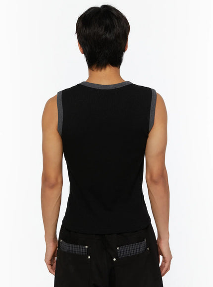 Men's Waffle Contrast Henley Tank IL507 Black back shot on model, gray contrast neckline trim, clean waffle knit construction, slim fit silhouette