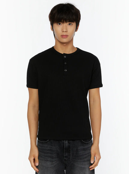 Men's Waffle Henley T-Shirt IL513 in Black, size M/L