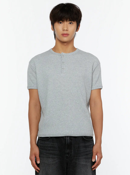 Men's Waffle Henley T-Shirt IL513 Gray close-up front view on male model upper-body shot showing waffle-knit fabric three-button placket and short sleeves