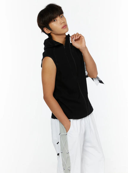 Men's Waffle Knit Zip-Up Sleeveless Hoodie IL515 in Black, size S/M