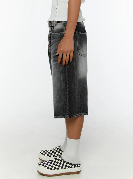 Men's Washed Wide Leg Jorts IL515 Black side shot on model showing wide-leg silhouette, silver chain charm, and faded two-tone denim finish