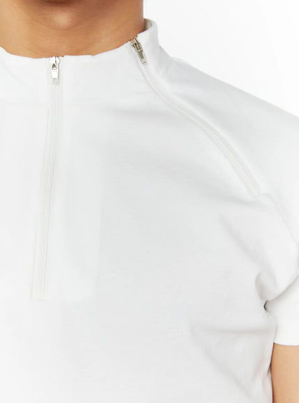 Men's Zip-Up Slim-Fit T-Shirt IL509 White close-up detail shot of dual silver metal zip pullers and mock neck collar construction on smooth fabric