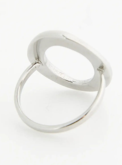 Nova O Ring IL517 Silver back-angle detail shot revealing inner oval frame construction and band attachment points, polished silver finish