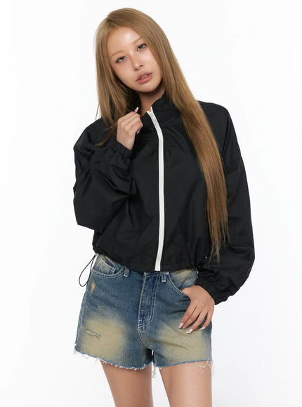 Nylon Cropped Windbreaker CU523 in Black, size S/M