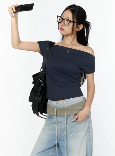 LEWKIN Off-Shoulder Ribbed Short Sleeve Top IU524 Dark blue size S/M front model selfie pose with black crossbody bag styled with light-wash wide-leg jeans