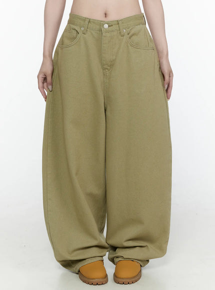 LEWKIN Oversized Cargo Pants IL522 Beige front crop shot on model showing wide-leg balloon silhouette with button closure and twill texture