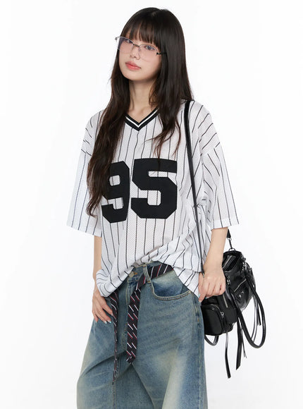 LEWKIN Oversized Mesh Jersey CL523 White front model shot styled with knotted hem, tie belt, wide-leg jeans, and black crossbody bag, M/L