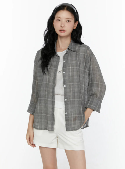 Plaid Button-Up Shirt CL521 in Gray, size S/M