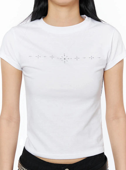 Rhinestone Slim Fit Short Sleeve Tee IL509 White close-up crop shot on model showing silver rhinestone star and dot chest embellishment detail