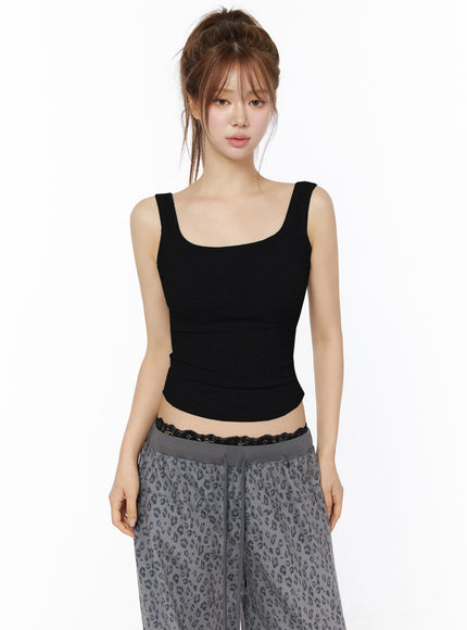 Ribbed Square Neck Padded Tank Top IU525 in Black, size One Size