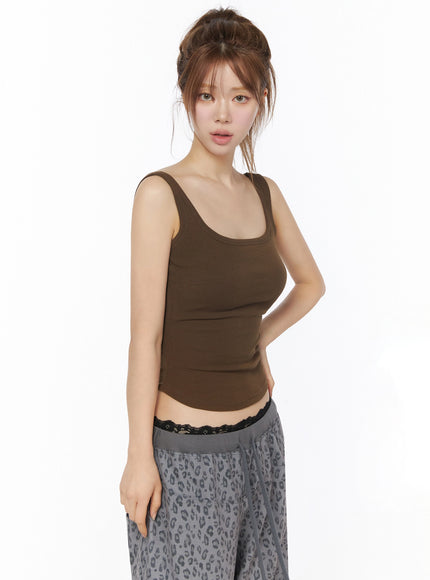 Ribbed Square Neck Padded Tank Top IU525 in Brown, size One Size