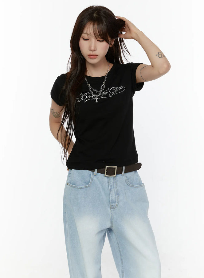 Rolled-Up Graphic Slim Fit Tee CL507 in Black, size S/M