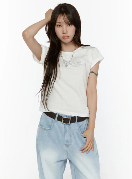 Rolled-Up Graphic Slim Fit Tee CL507 in White, size S/M