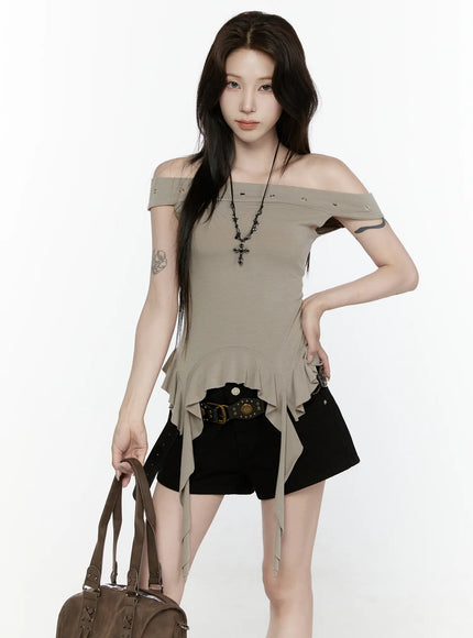 LEWKIN Ruffle Off-Shoulder Top IL521 Dark green S/M front model shot standing upright with cross necklace brown bag stretch ribbed fabric gold eyelet detail