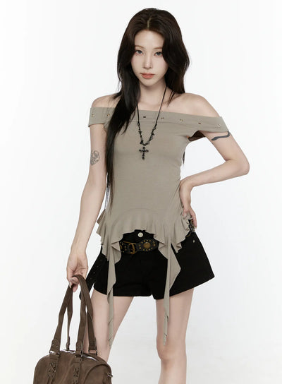 LEWKIN Ruffle Off-Shoulder Top IL521 Dark green S/M front model shot standing upright with cross necklace brown bag stretch ribbed fabric gold eyelet detail