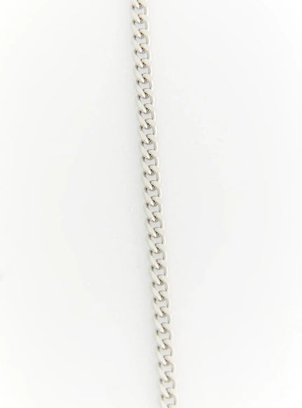 Shadow Sword Necklace IL522 Silver close-up of heavier polished silver curb chain links showing link texture and finish on white background