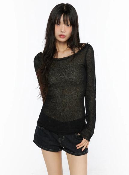 Sheer Slim U-Neck Top CU530 in Black, size S/M