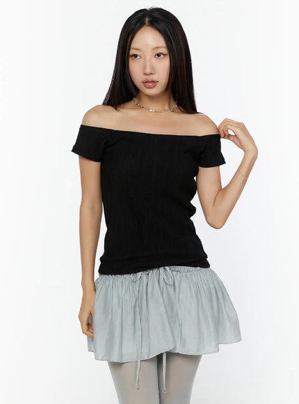 Slim Fit Off-Shoulder Tee CU526 in Black, size S/M