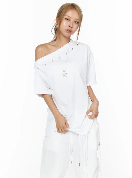 Star Studded Asymmetric Drawstring Tee CU524 in White, size S/M