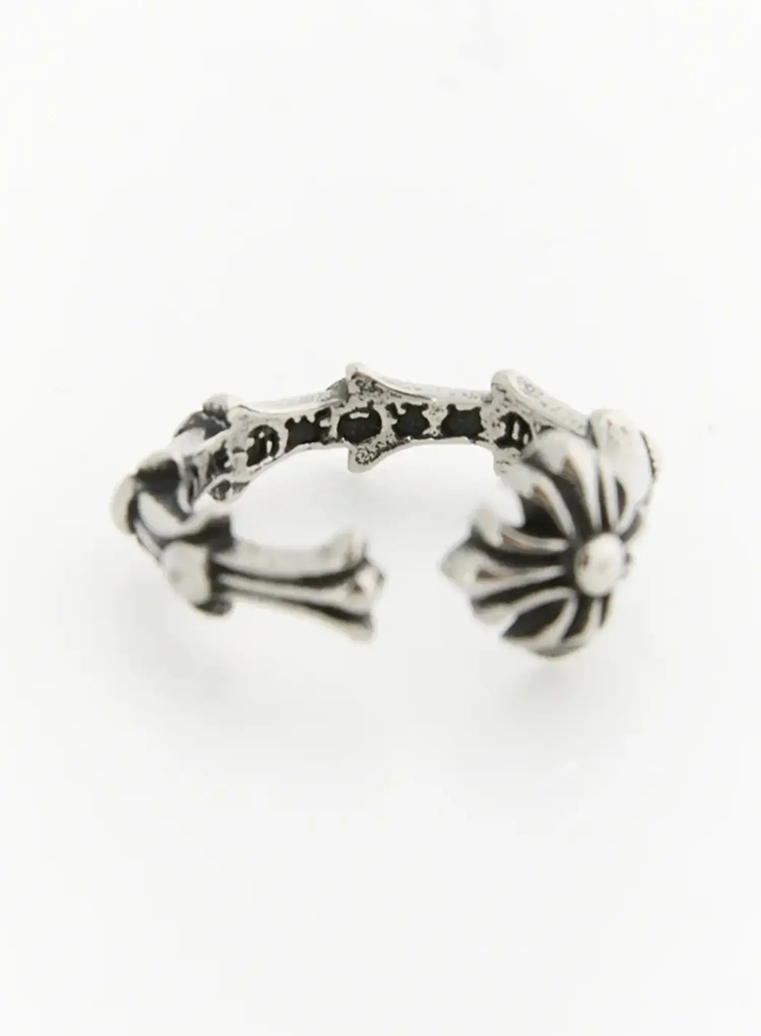 Stella Linked Cross Ring IL517 silver top-down view showing dual cross ends of open band with ornate Gothic scrollwork and blackened recesses