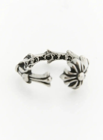 Stella Linked Cross Ring IL517 silver top-down view showing dual cross ends of open band with ornate Gothic scrollwork and blackened recesses