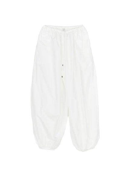 String Detail Parachute Pants CU524 in White, size M/L