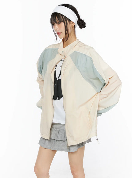 Two-Tone Oversized Windbreaker CU530 in Beige, size M/L