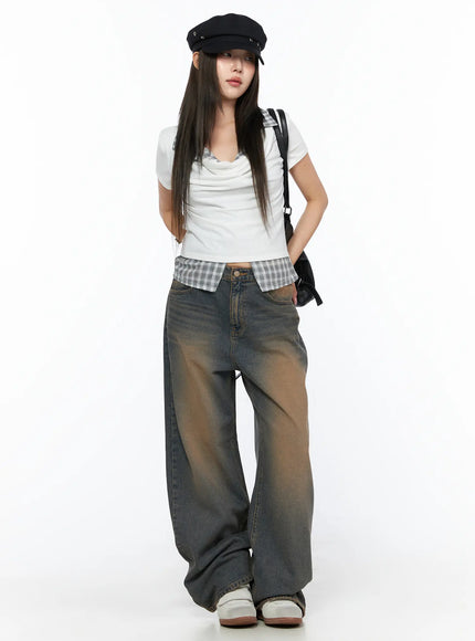 Two-Toned Collar Tee CL517 White full-body front shot on model with black cap and shoulder bag, slim fit, grey plaid layered collar and hem, casual street style