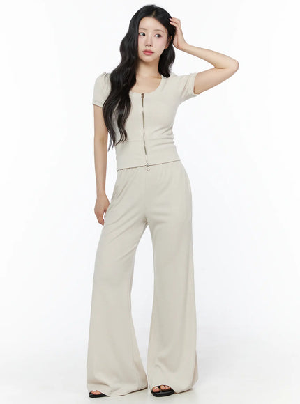 Two-Way Top & Sweatpants Set IU525 in Beige, size S/M