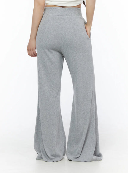 Two-Way Top & Sweatpants Set IU525 Gray back waist-down shot on model showing high-waist wide-leg ribbed sweatpants with flared hem