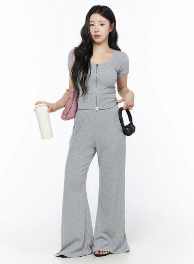 LEWKIN Two-Way Top & Sweatpants Set IU525 Gray full-length front shot on model styled with pink bag and headphones, ribbed knit set