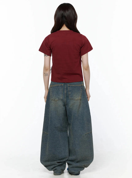 Unicorn Graphic Crop T-Shirt IL506 Dark red back full-body model shot showing plain back crew neckline and crop length styled with wide-leg jeans