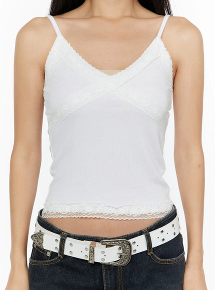 V-Neck Lace Tank CU526 White close-up front detail shot on model showing cross lace V-neckline, ribbed texture, and lace scallop hem trim