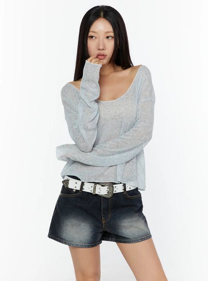 V-Neck Lightweuight Knit Top CU526 in Light blue, size S/M