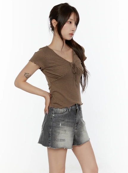 V-Neck Ribbon Striped Short Sleeve Tee CL507 in Brown, size S/M