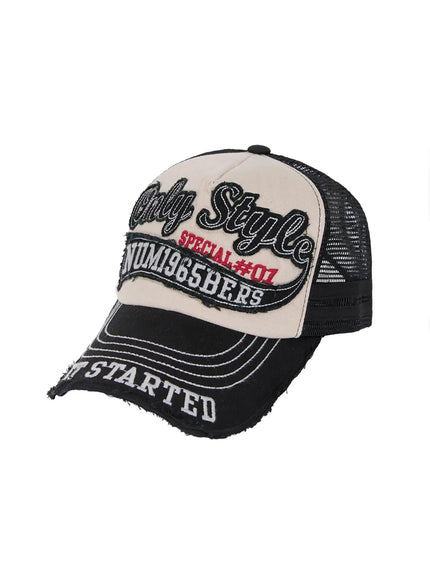 Vintage Graphic Cap IL506 in Black, size One Size