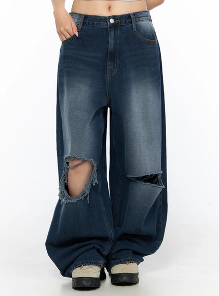 Zovie Distressed Washed Wide Leg Jeans CL514 Dark blue front mid-shot on model showing oversized wide-leg silhouette with dual distressed knee openings