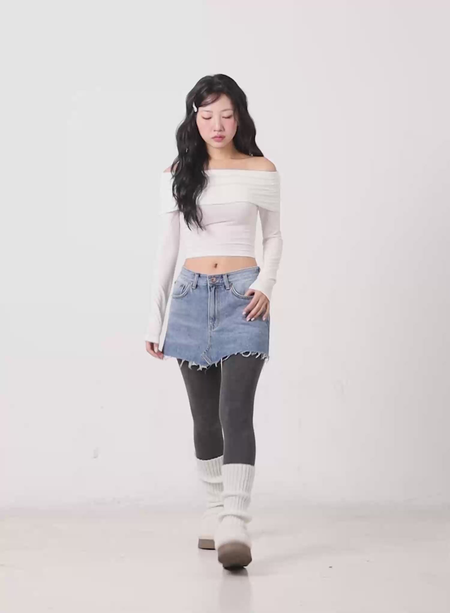 Off-Shoulder Cropped Long Sleeve Top CN514