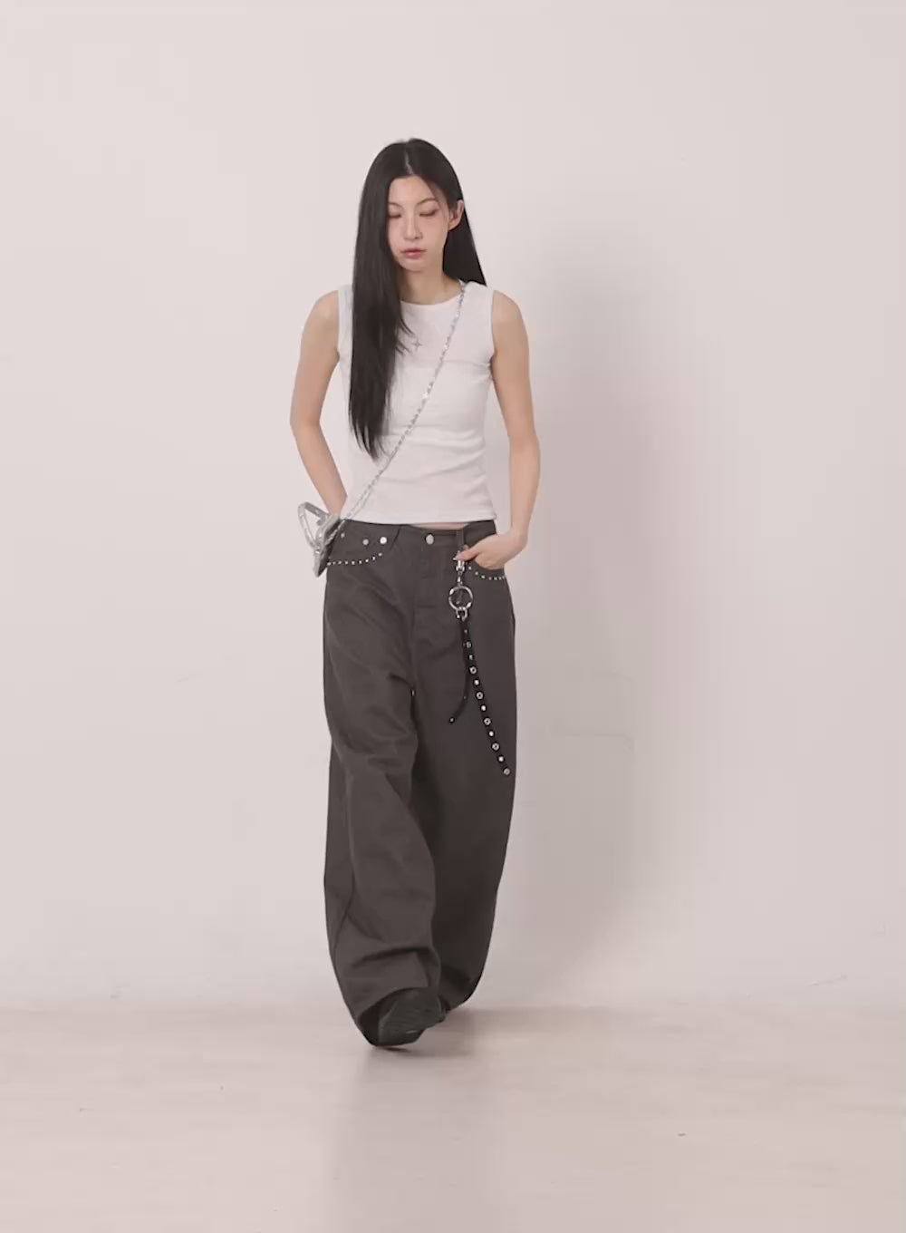 Slim-Fit Sleeveless Star Graphic Top IY516